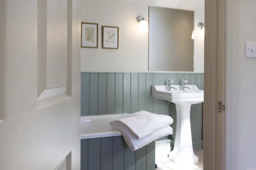 Yorkshire Escapes 11 Mowbray Hall Cottage Bathroom
